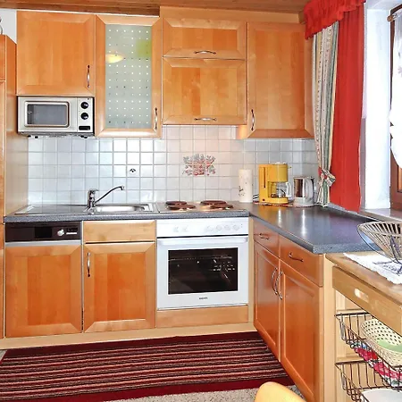 In With Parking Space 아파트 푸겐