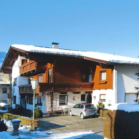 公寓 In With Parking Space