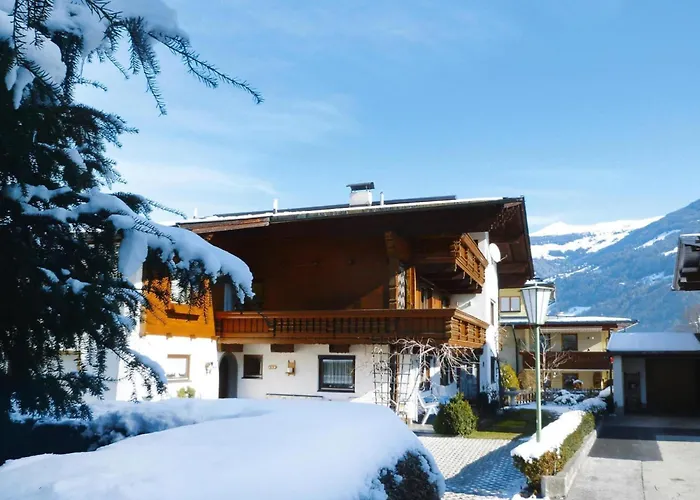 In With Parking Space Apartment *